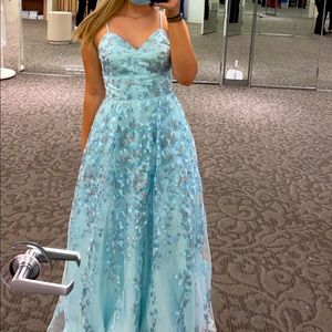 Prom/bridesmaid’s dress